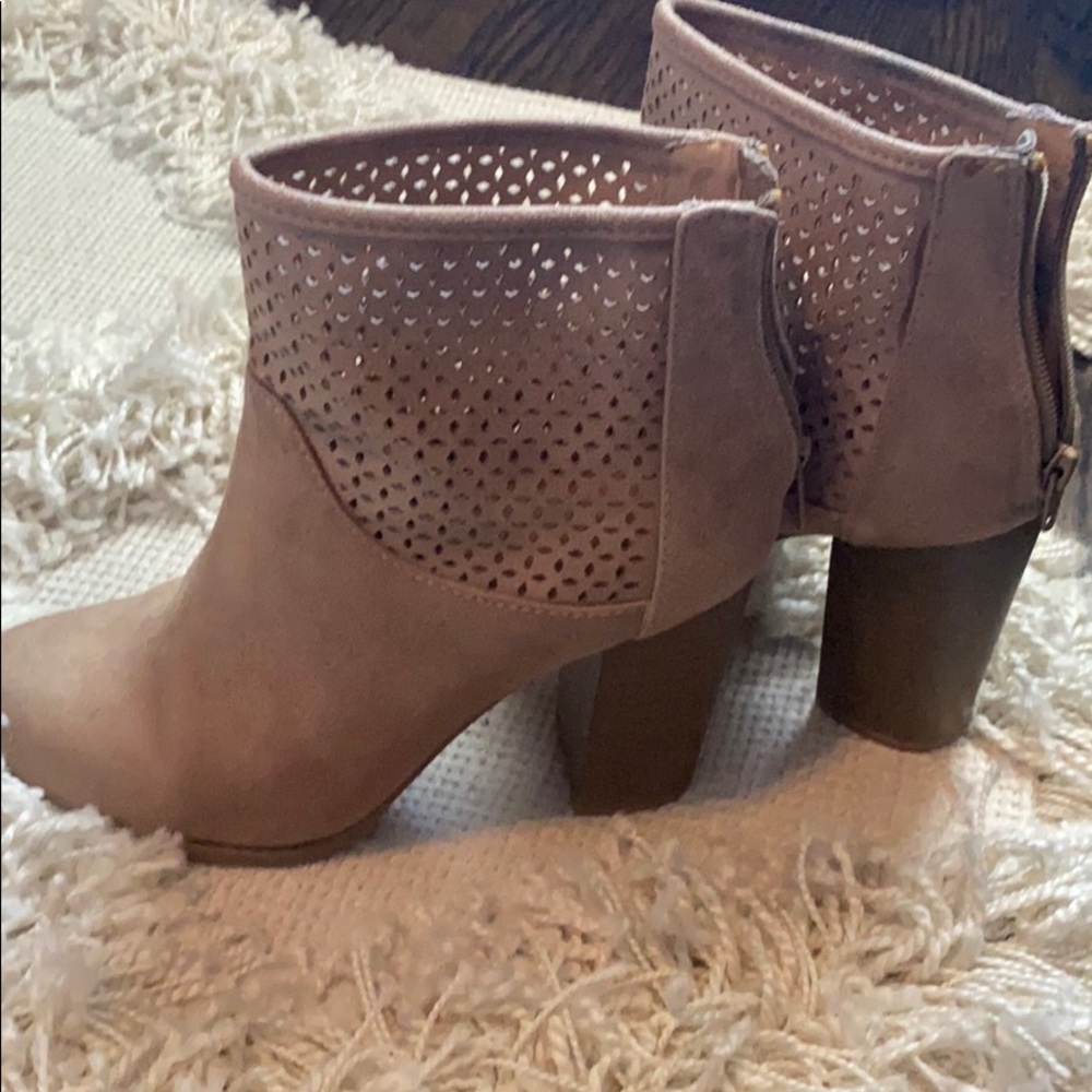 Boots, barely used
